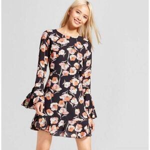 Who What‎ Wear Womens Ruffled Hem Bell Sleeve Floral Dress Size Small